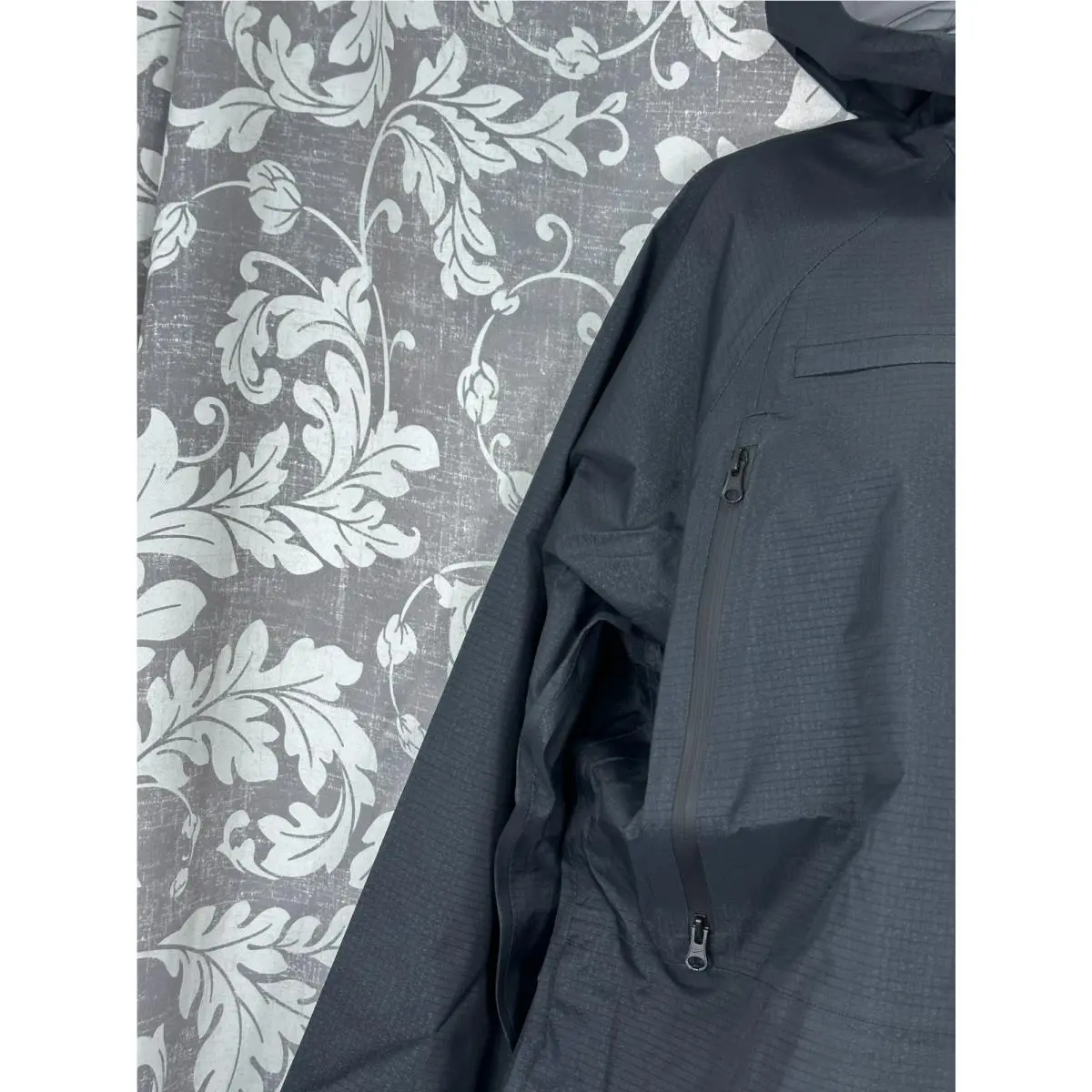 Nike clothing - Black (UPC: 197596905328) 3