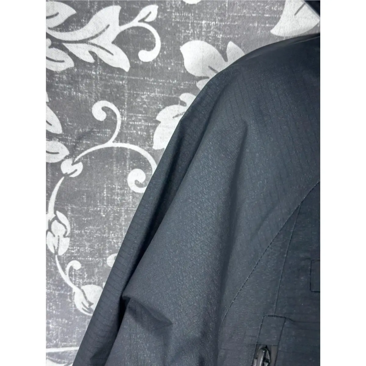 Nike clothing - Black (UPC: 197596905328) 4