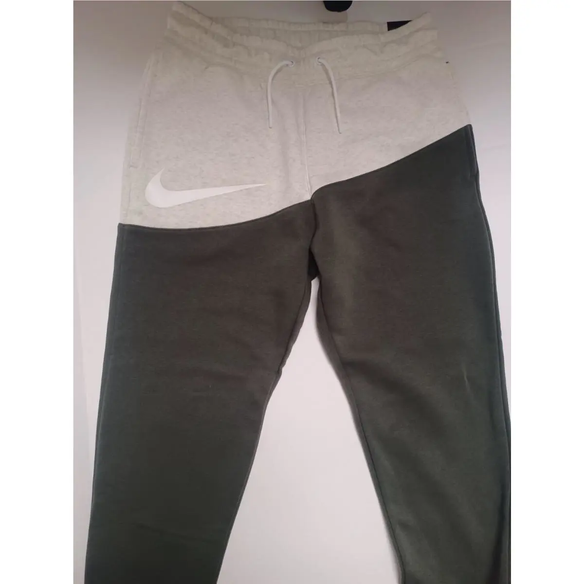Nike clothing - Forest Green/Oatmeal 3