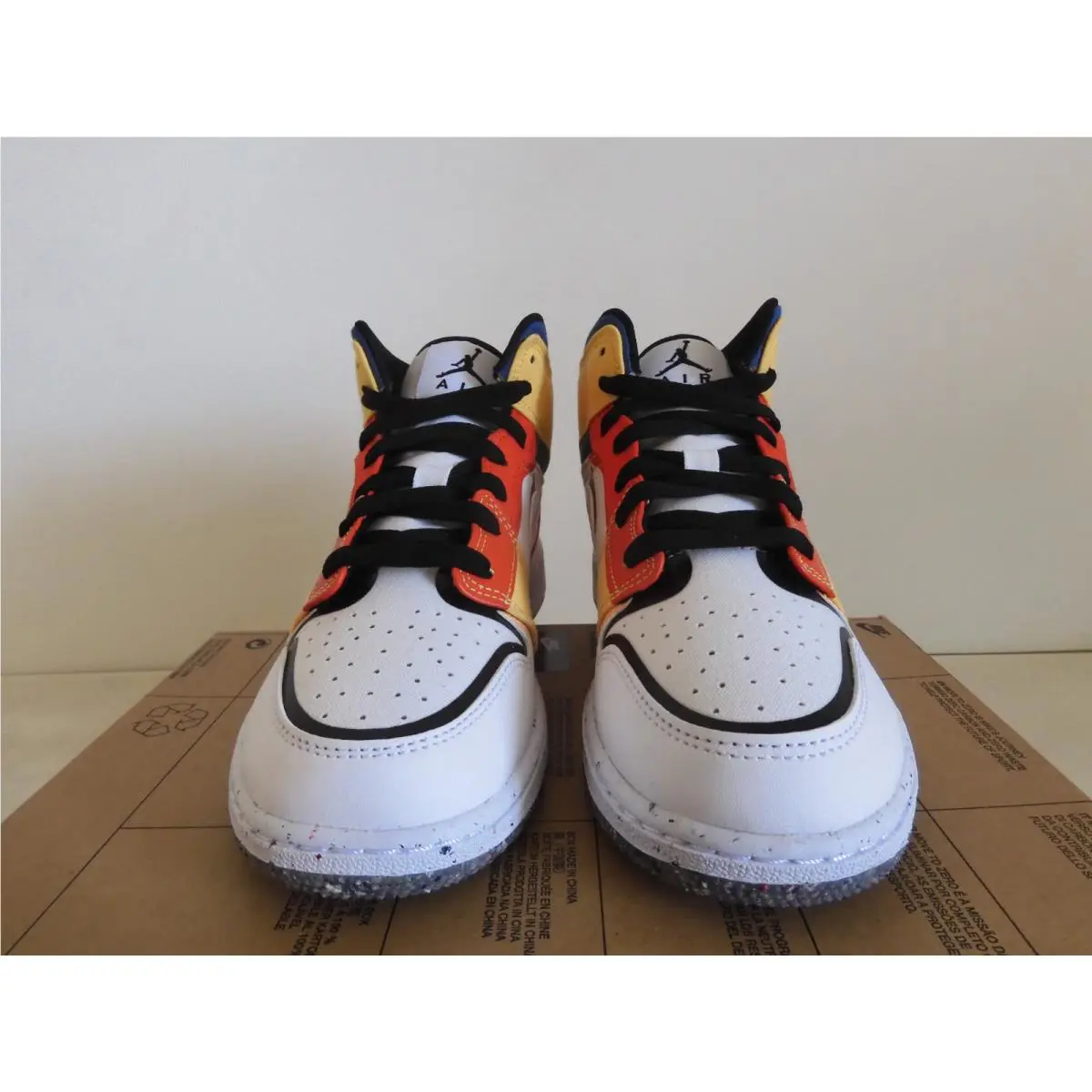 Nike shoes - Air Jordan 1 Mid SE - White (UPC: 196153745551) 2