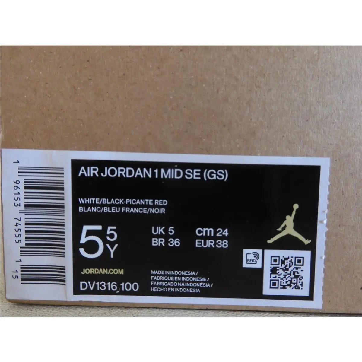 Nike shoes - Air Jordan 1 Mid SE - White (UPC: 196153745551) 6