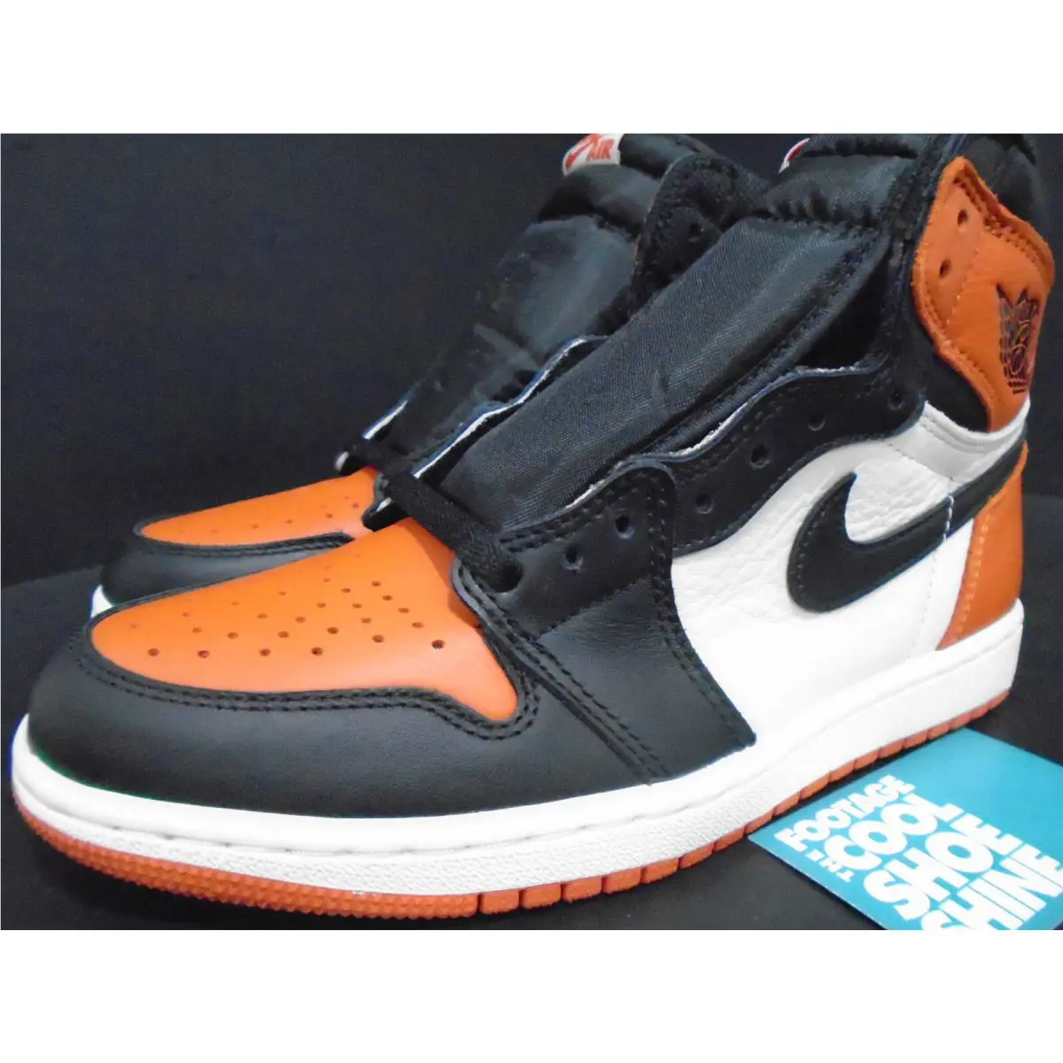 Nike shoes - Nike Air Jordan 1 Retro High OG - 555088-005 - Orange 4