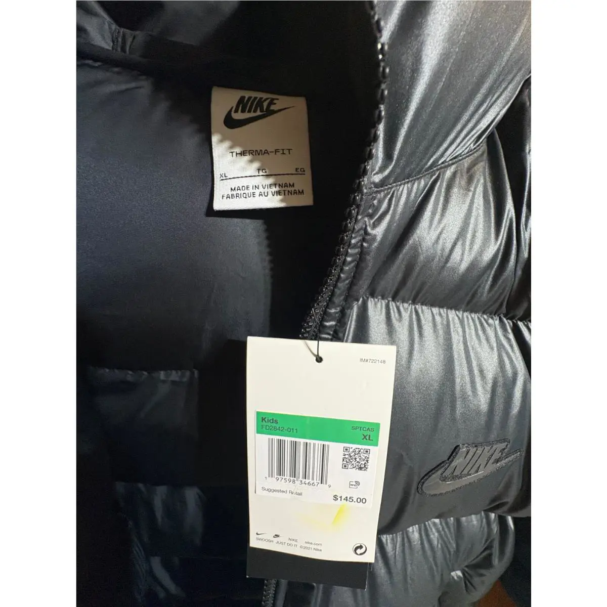 Nike clothing - Black (UPC: 197598346679) 2