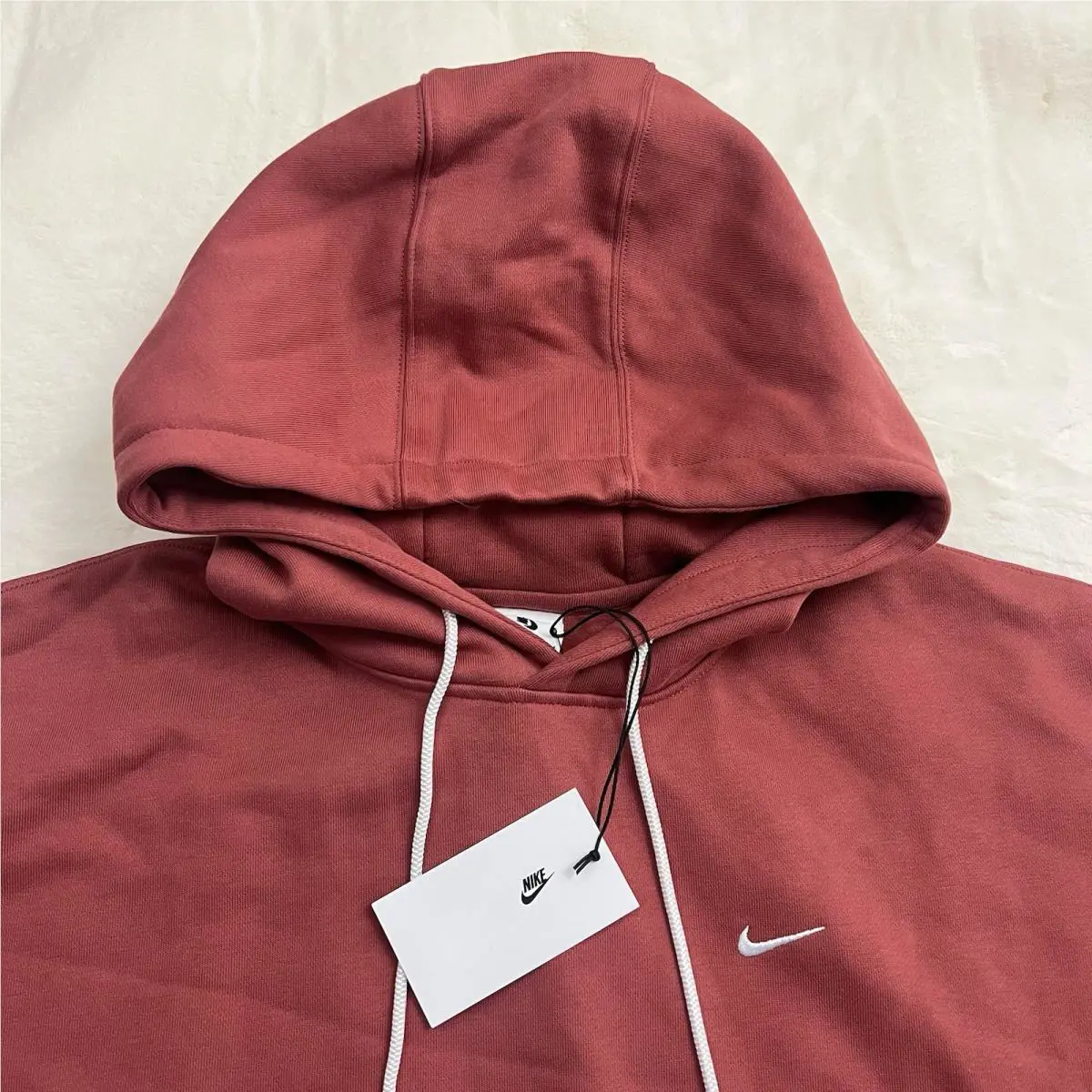 Nike clothing - Red (UPC: 196151928444) 0