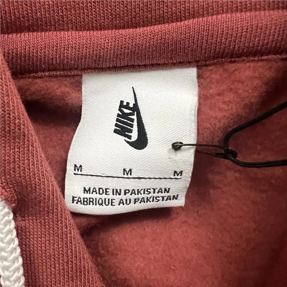 Nike clothing - Red (UPC: 196151928444) 5