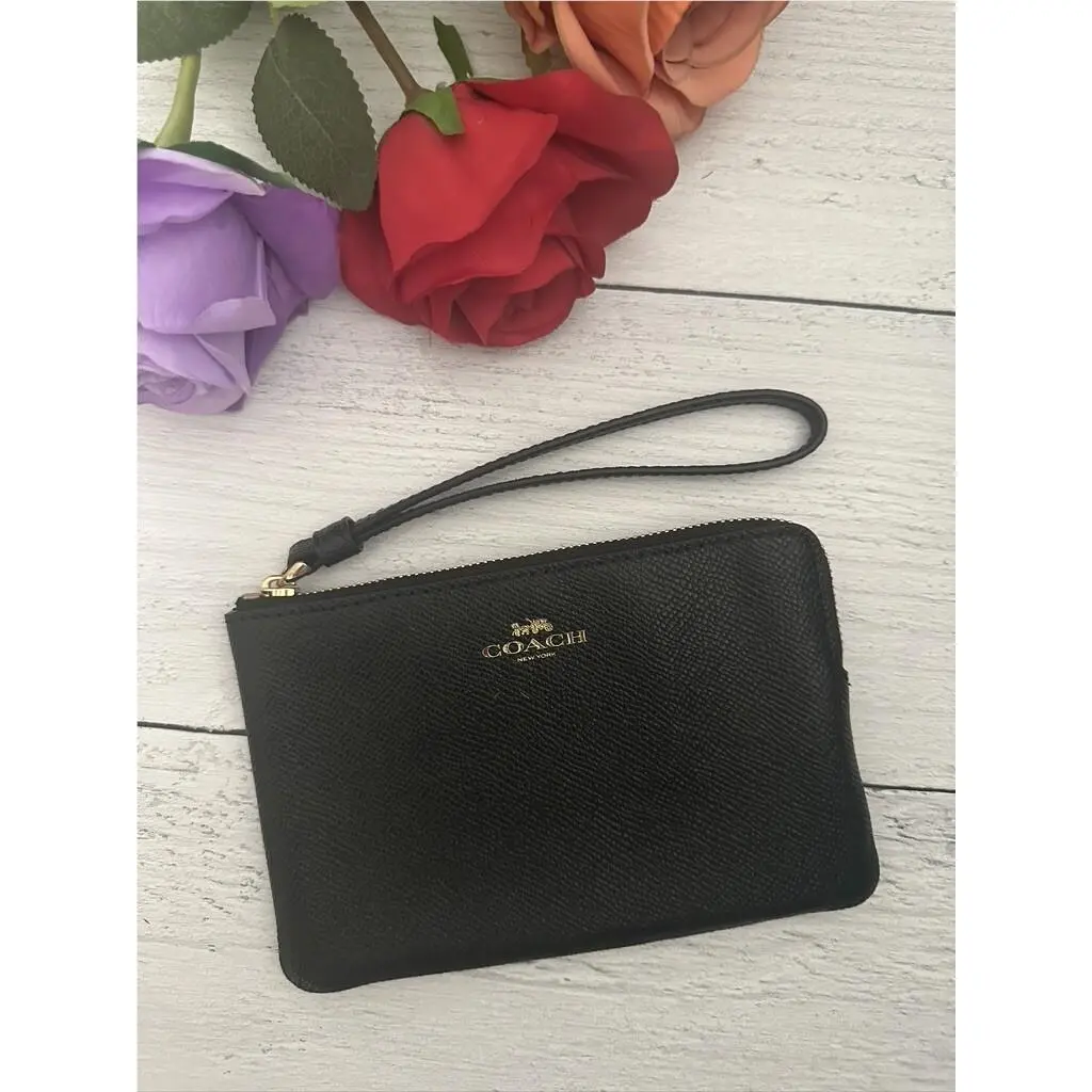 Women`s Small Corner Zip Wristlet Pouch Wallet Purse BLACK F58032 by Coach