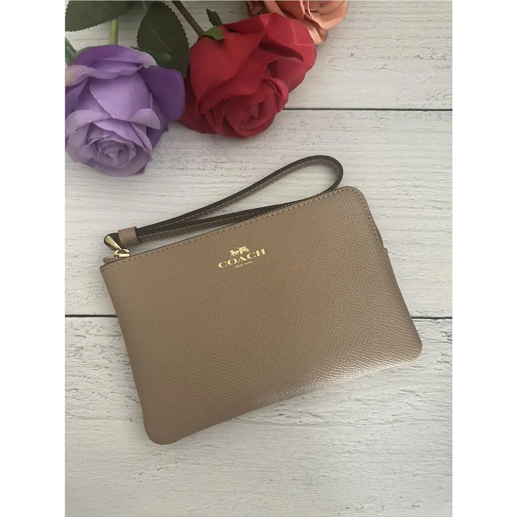 Women`s Small Corner Zip Wristlet Pouch Wallet Purse Taupe by Coach