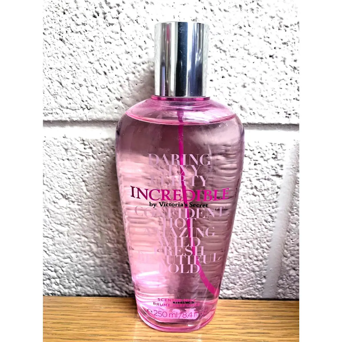 Victoria`s Secret Incredible Scented Mist Spray Women`s 8.4oz Super Rare