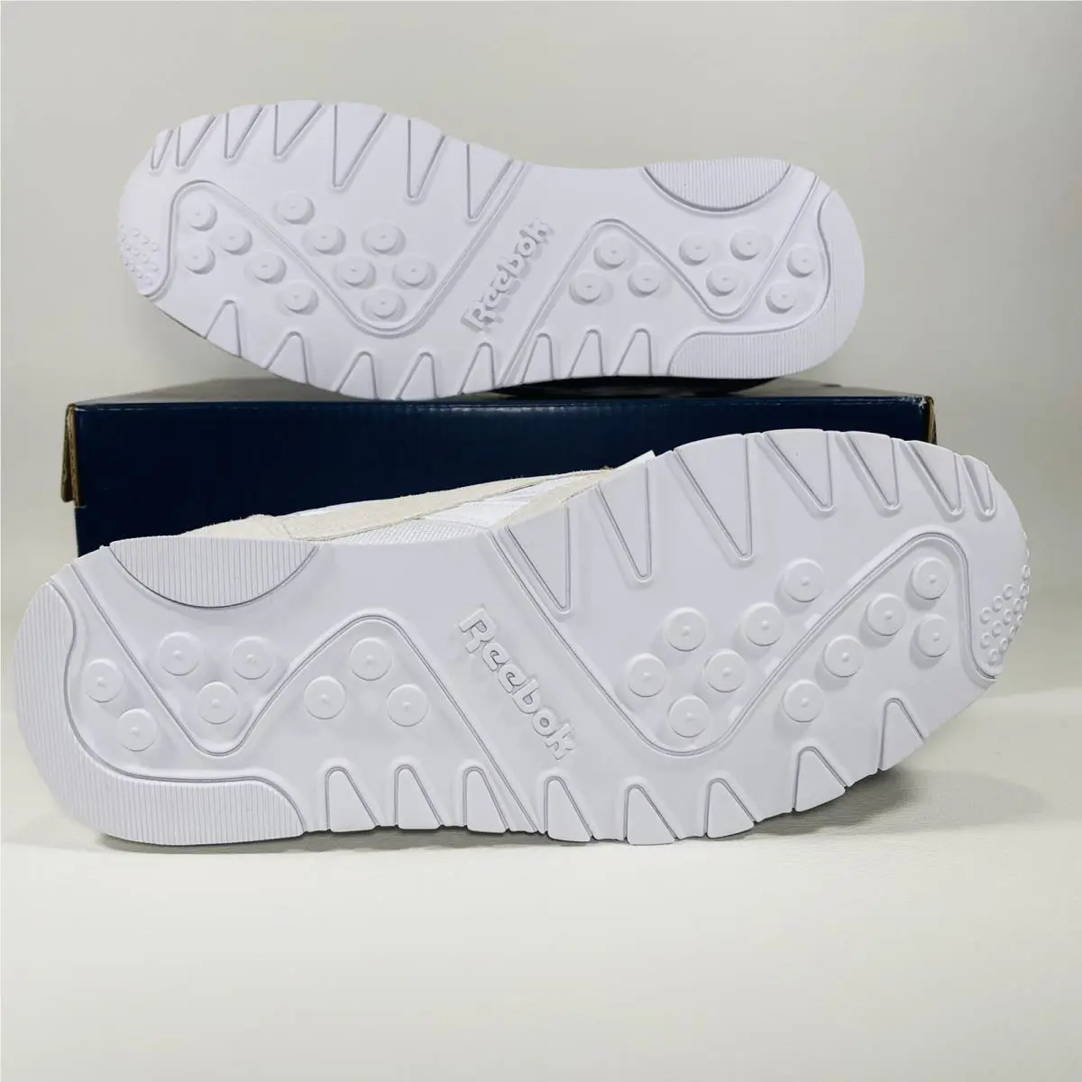 Reebok shoes - Reebok Legacy - Legacy - FV1593 - White / White / Light Grey 9
