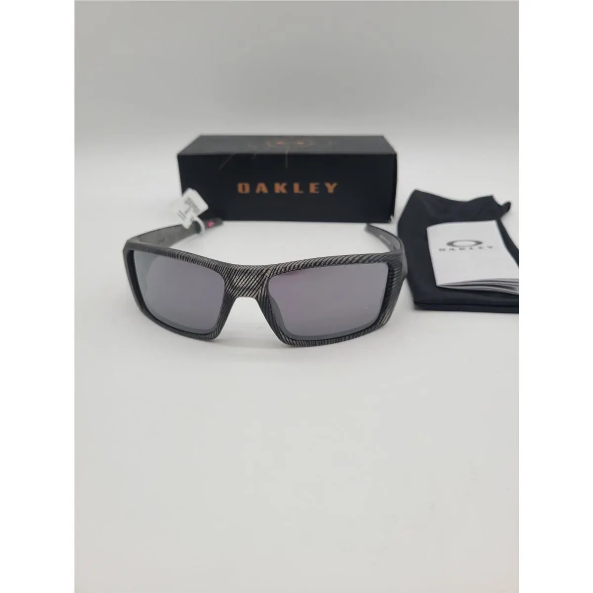 Oakley Men`s Sunglasses Matte Grey Ink Fingerprint Prizm Black