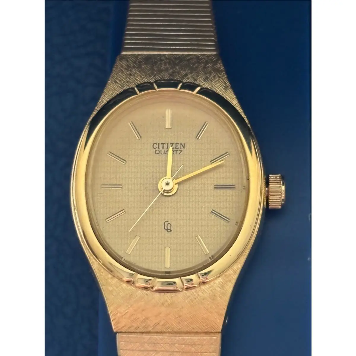 Vintage Citizen CQ 6031-K13499 Gold Quartz Women Watch Japan Old Stock
