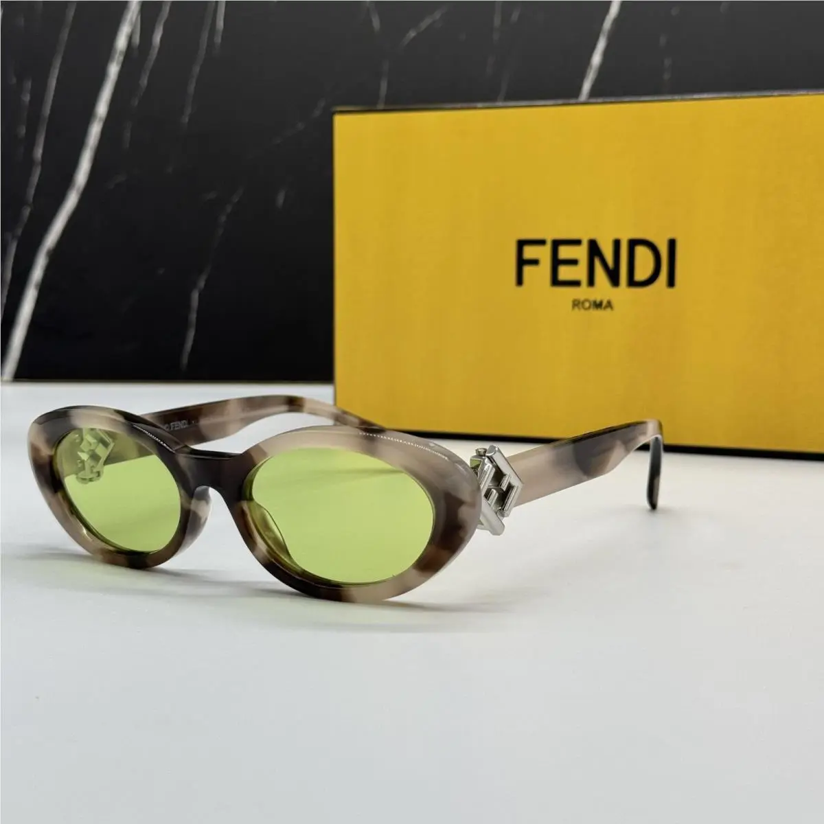 Fendi Sunglasses Havana Oval Women Eyewear Fendi FE40140U 56N