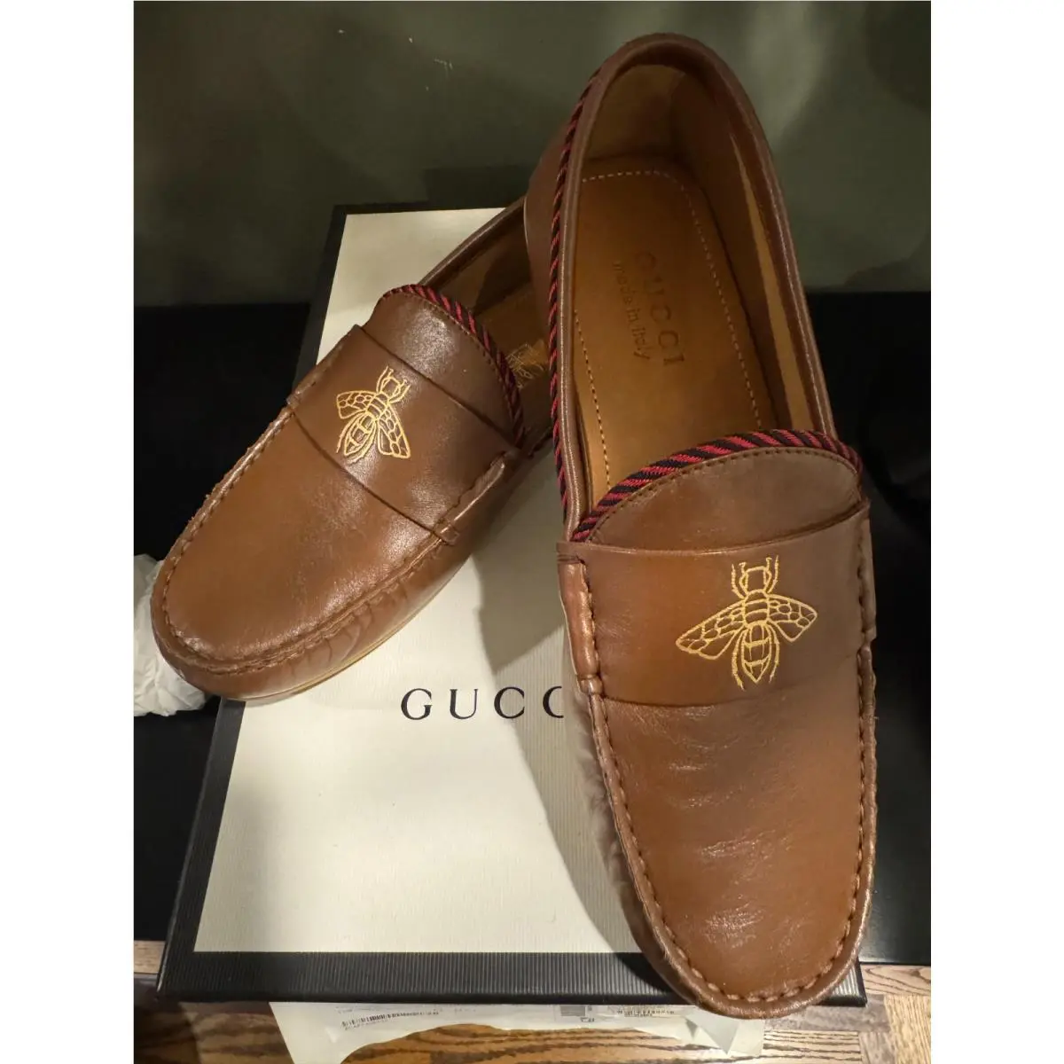 Gucci Nappa Beige Leather Mens Flat Loafer Bee Slip on Shoes Size 7.5