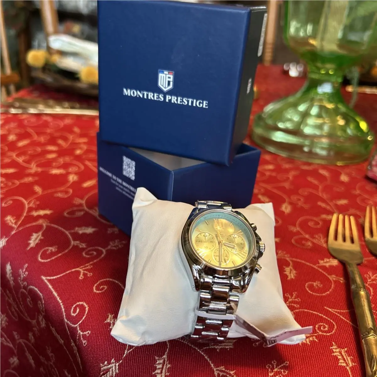 Invicta Woman’s Watch Silver Tone Sky Blue Bezel MPW-0196 Montres Prestige