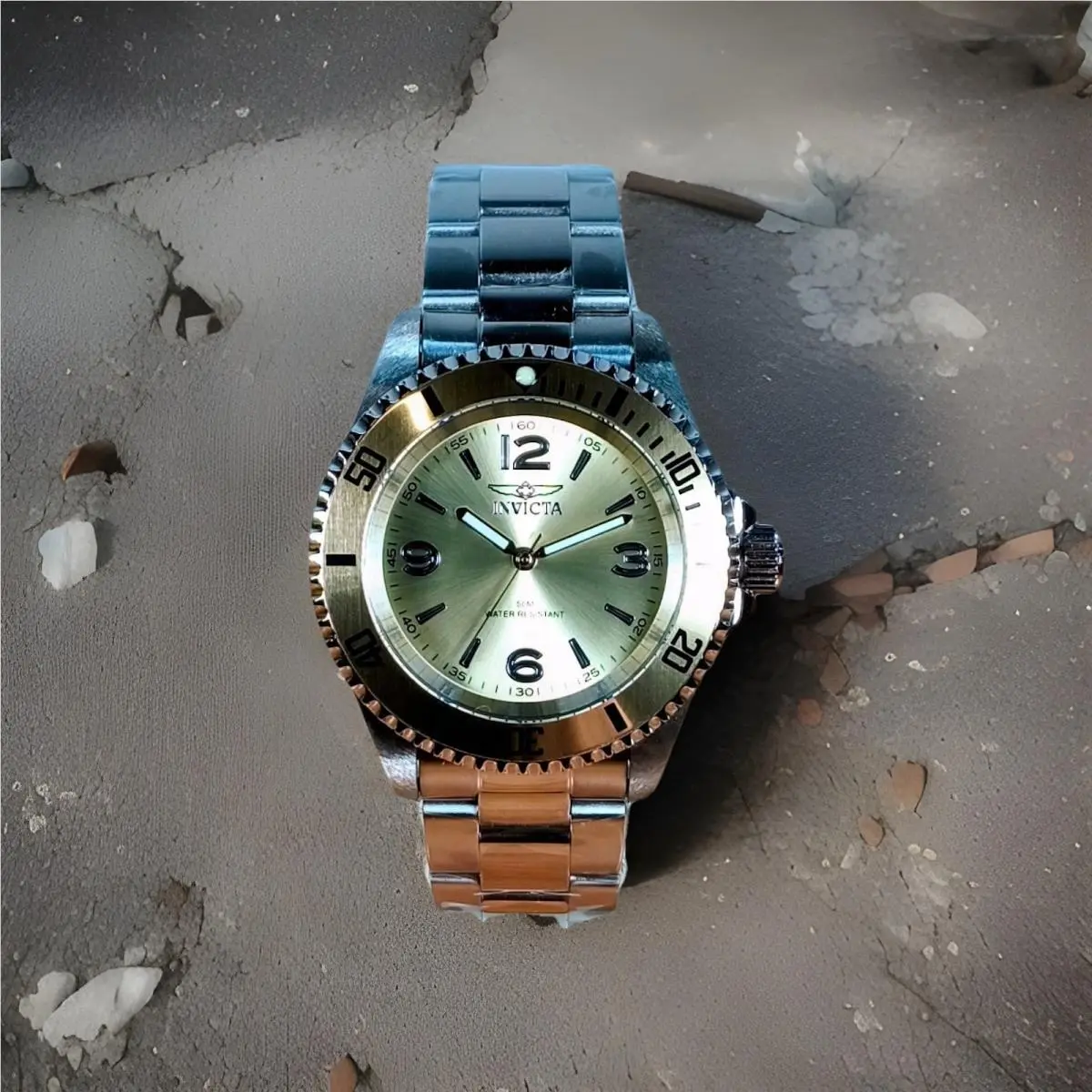 Invicta S/s Men`s Diver Champagne Dial Rotating Bezel Quartz Movement