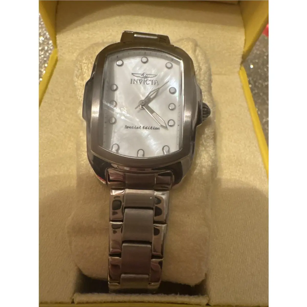 Invicta Lupah 23171 Special Ed. Women`s Watch Quartz Mother Of Pearl Dial