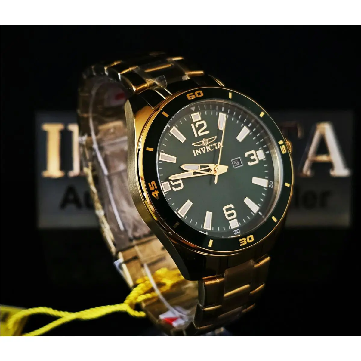Invicta Quartz Movement Men`s Pro Diver 44mm Gold Chain Strap Watch w/ Box + Tag