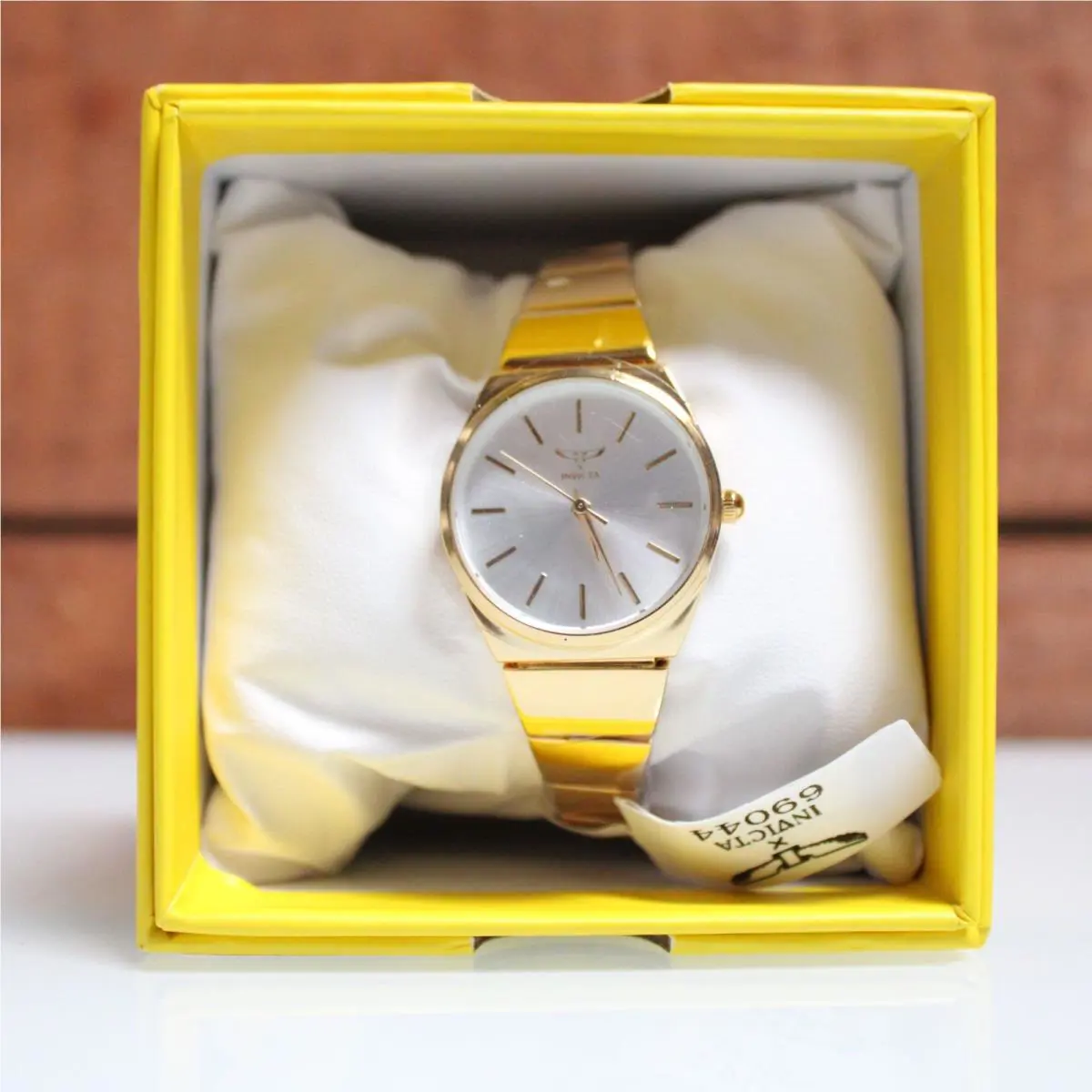 Invicta Women`s Gold Tone Quartz Watch Stainless Steel Bracelet Box