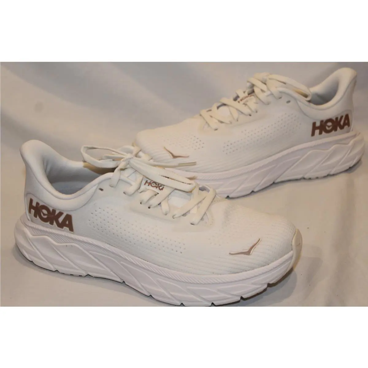Hoka shoes - White 3