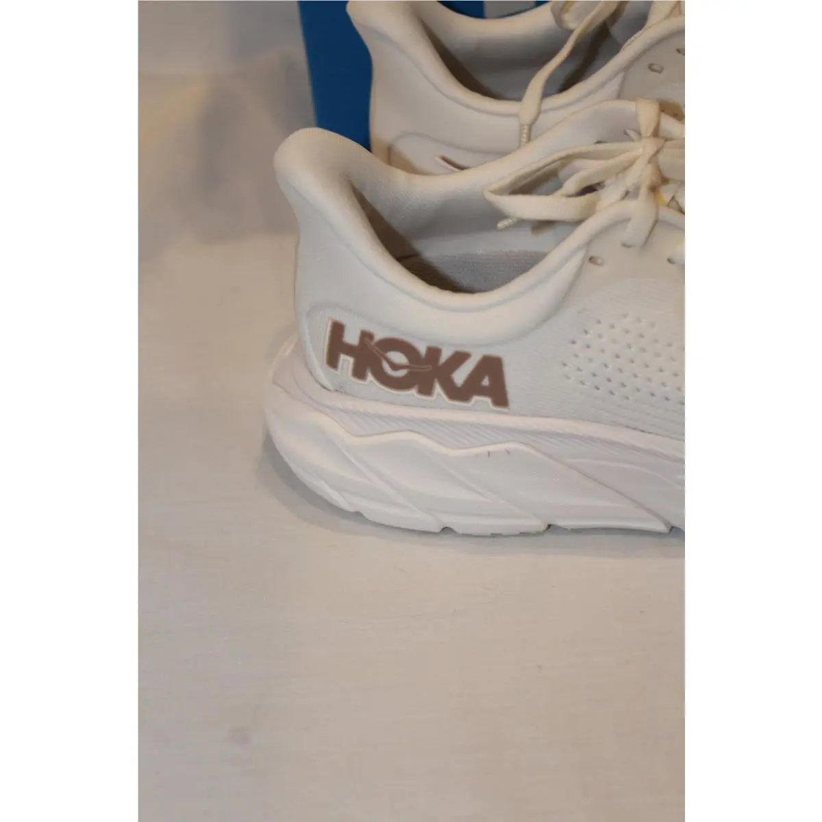Hoka shoes - White 4
