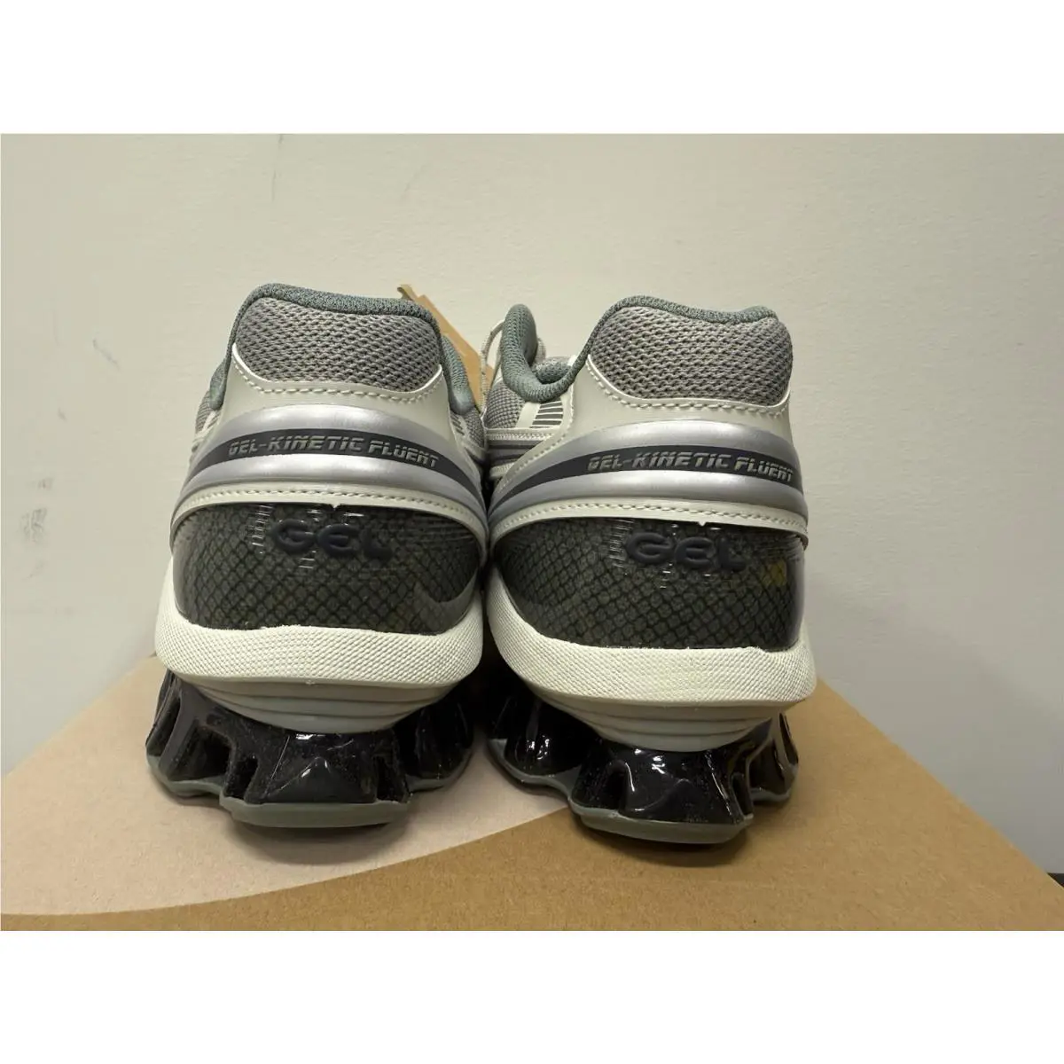 Asics shoes - ASICS GEL-Kinetic - 1203A591-021 - Gray 3
