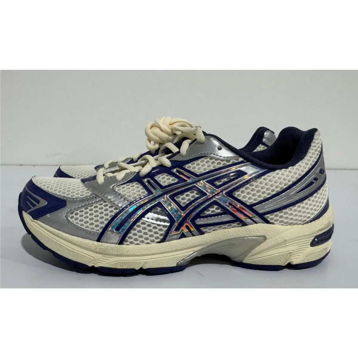 Asics shoes - Cream 4