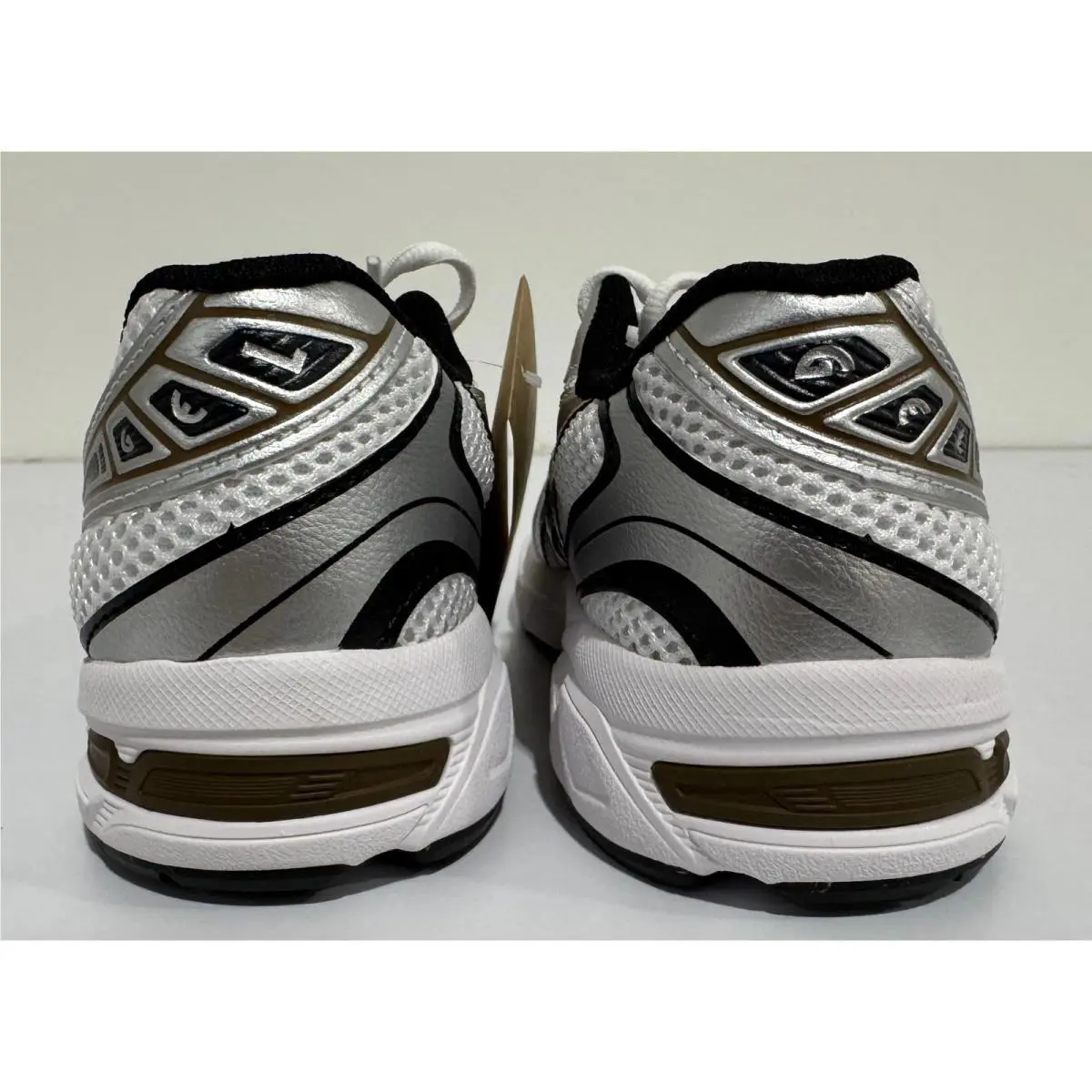 Asics shoes - White 3