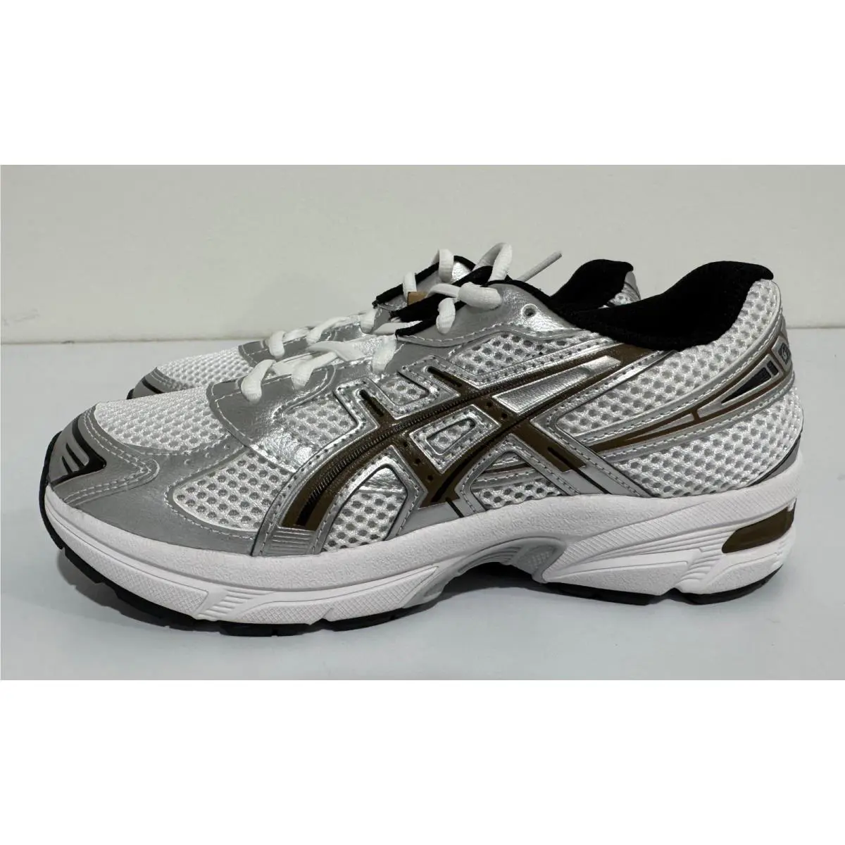 Asics shoes - White 4