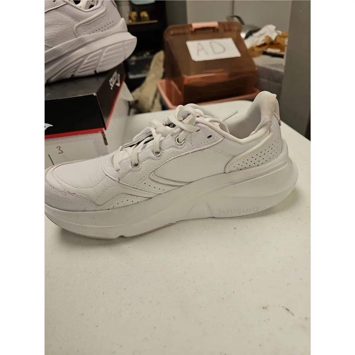 Saucony shoes - SAUCONY GUIDE METRO LE - GUIDE METRO - S11018-121 - White 1
