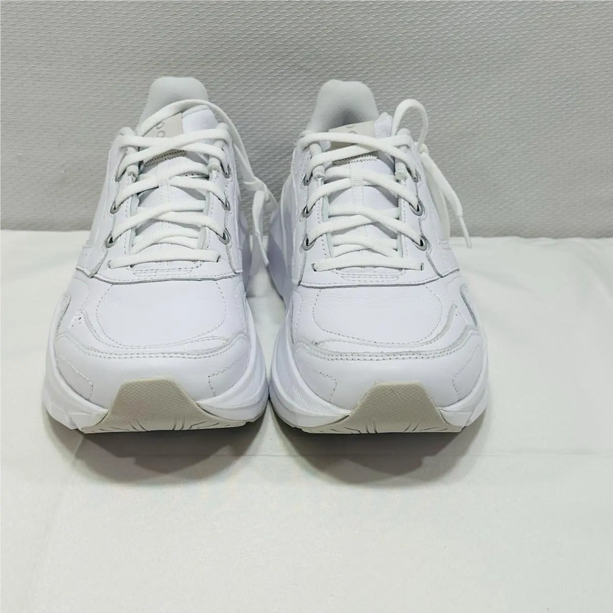 Saucony shoes - Saucony Guide Metro LE - Guide Metro - S11003-121 - White 1
