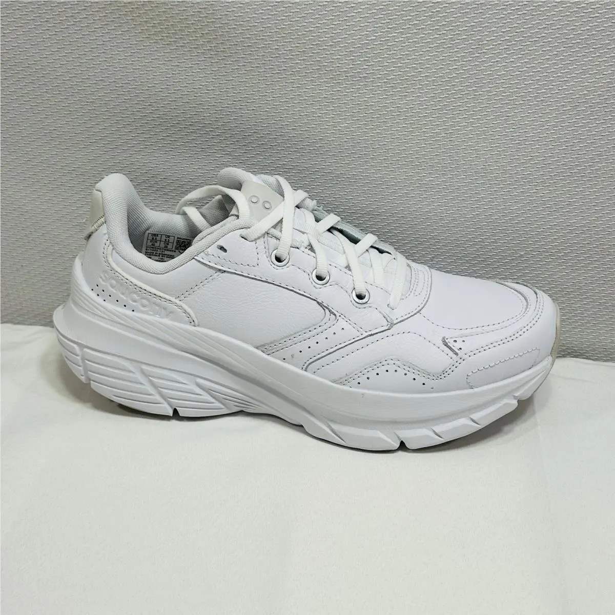Saucony shoes - Saucony Guide Metro LE - Guide Metro - S11003-121 - White 6