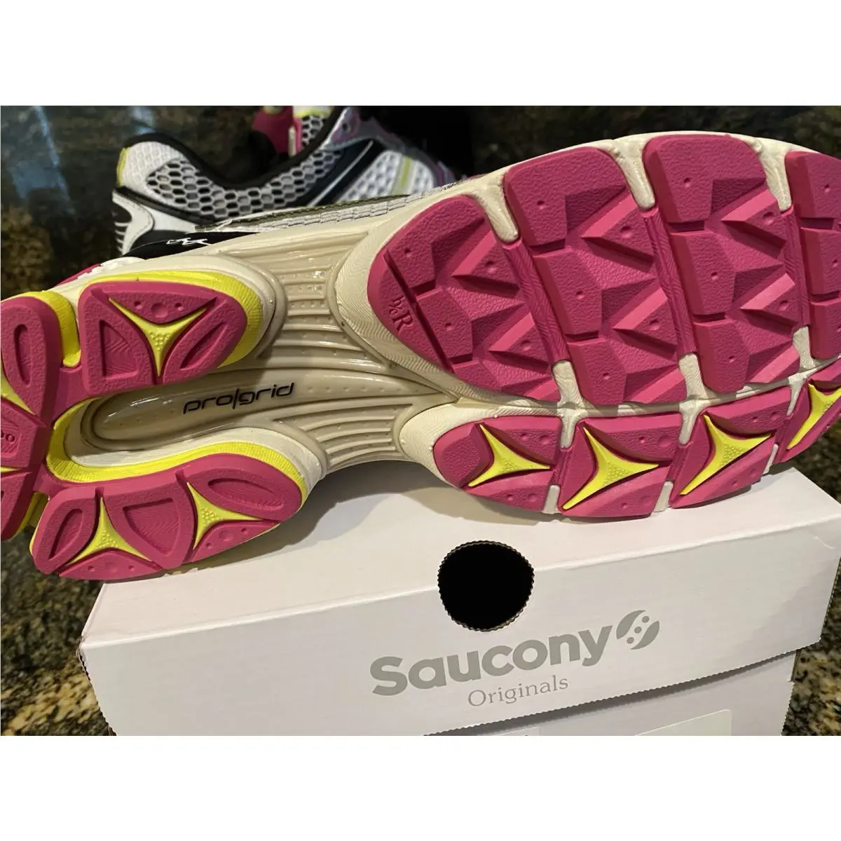 Saucony shoes - Multi 2