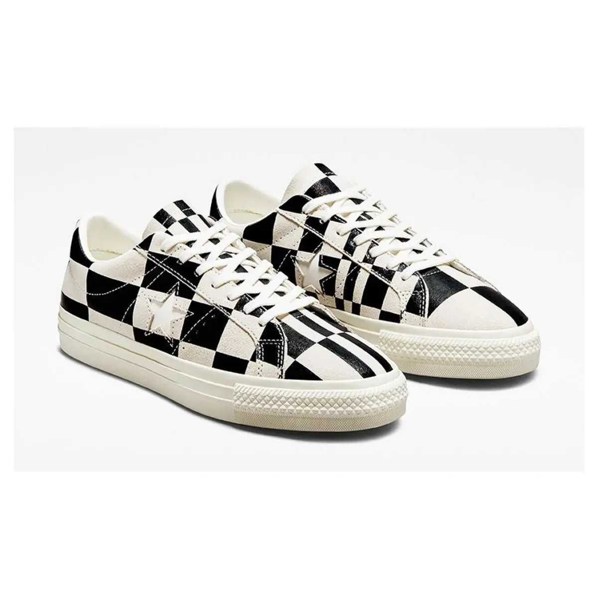 Converse shoes - White/Black 3