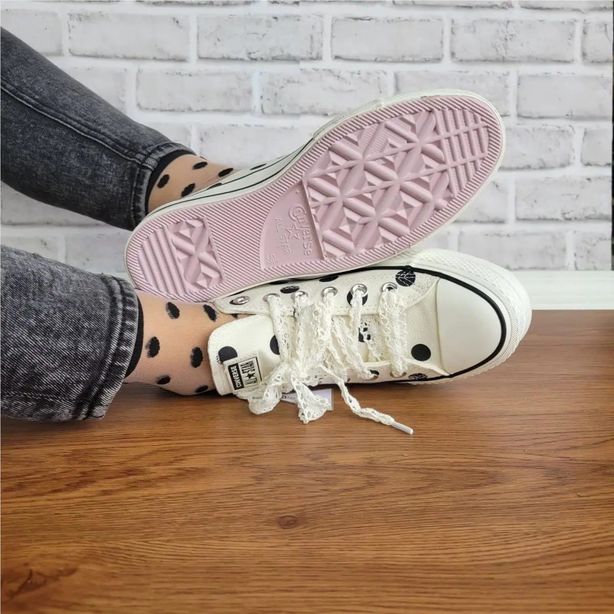 Converse shoes - Chuck Taylor - Chuck Taylor - A10689C - White (UPC: 194435401744) 1