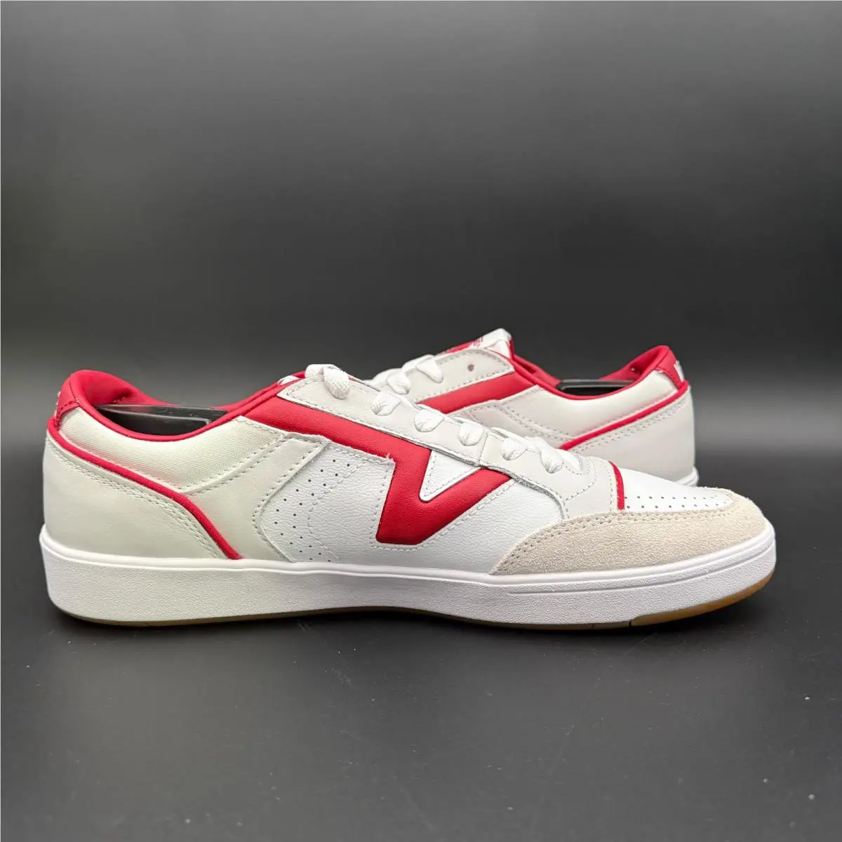 Vans shoes - Court Lowland CC JMP R - White 2