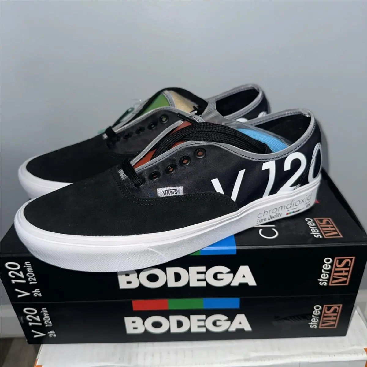 Vans Authentic 10.5 Vans Vault x Bodega Blank Tape Comfycush Stereo Vhs Chromdioxid