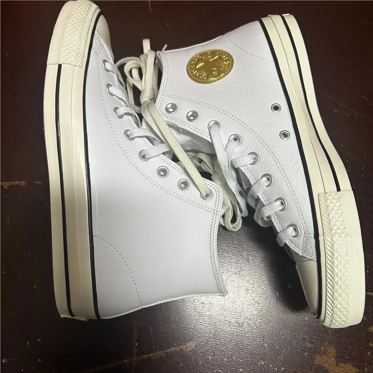 Converse shoes - White 1