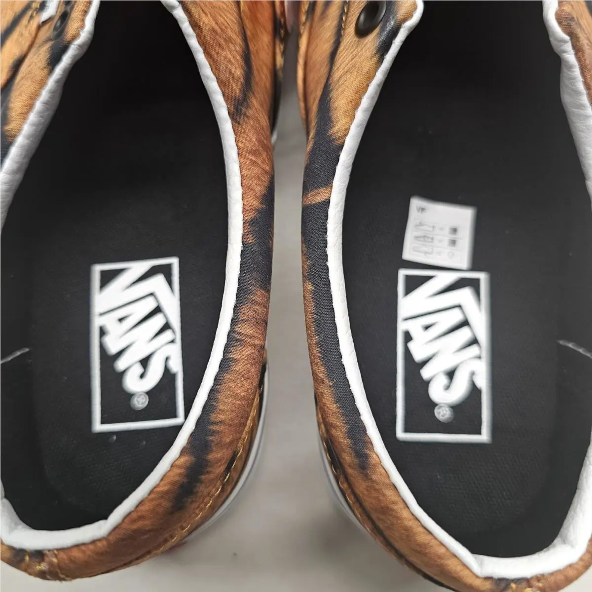 Vans shoes - VANS Era - Era - VN0A4U398WP - Tiger/True White 11