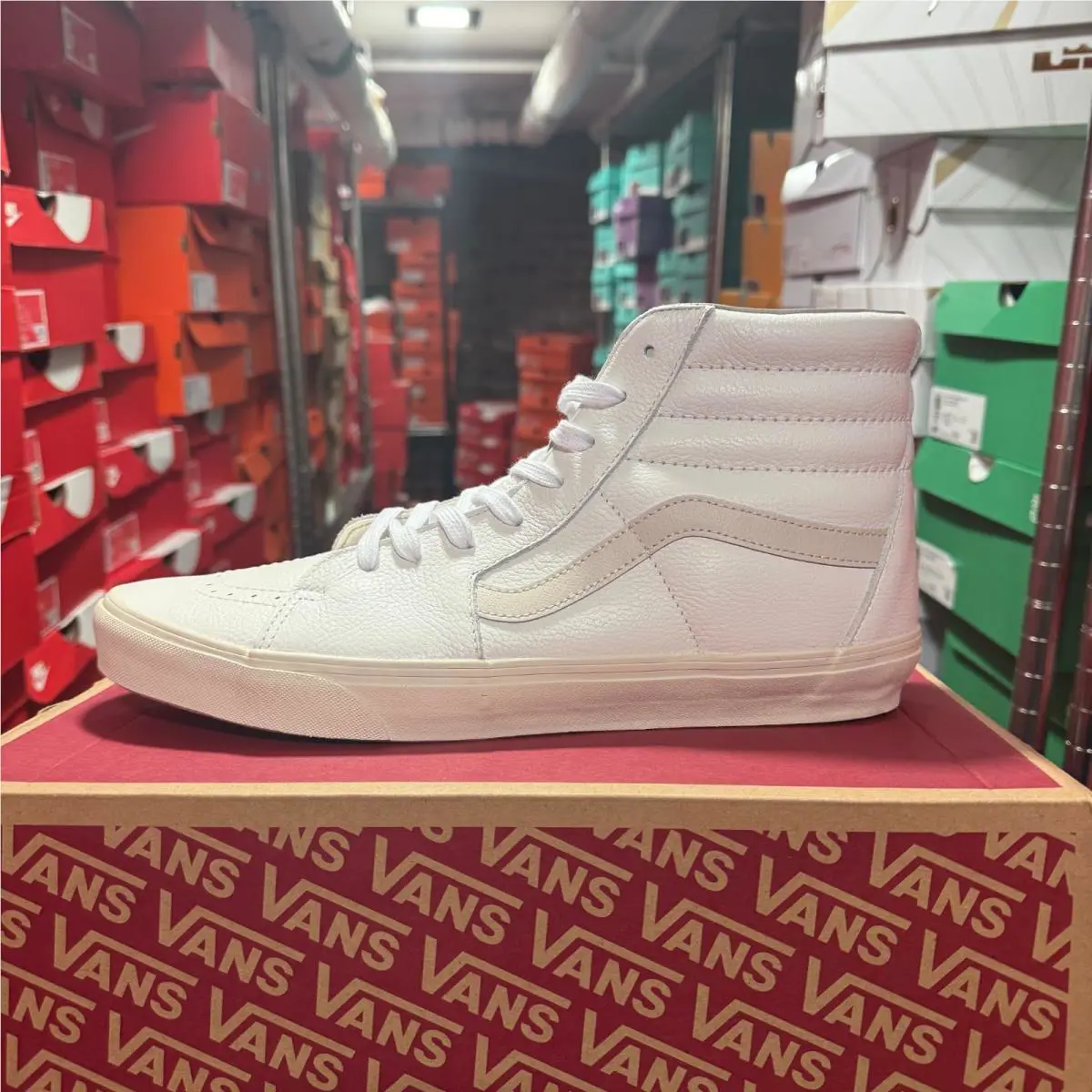 Vans shoes - VANS Sk8-Hi - VN000BW7M0J - White 4