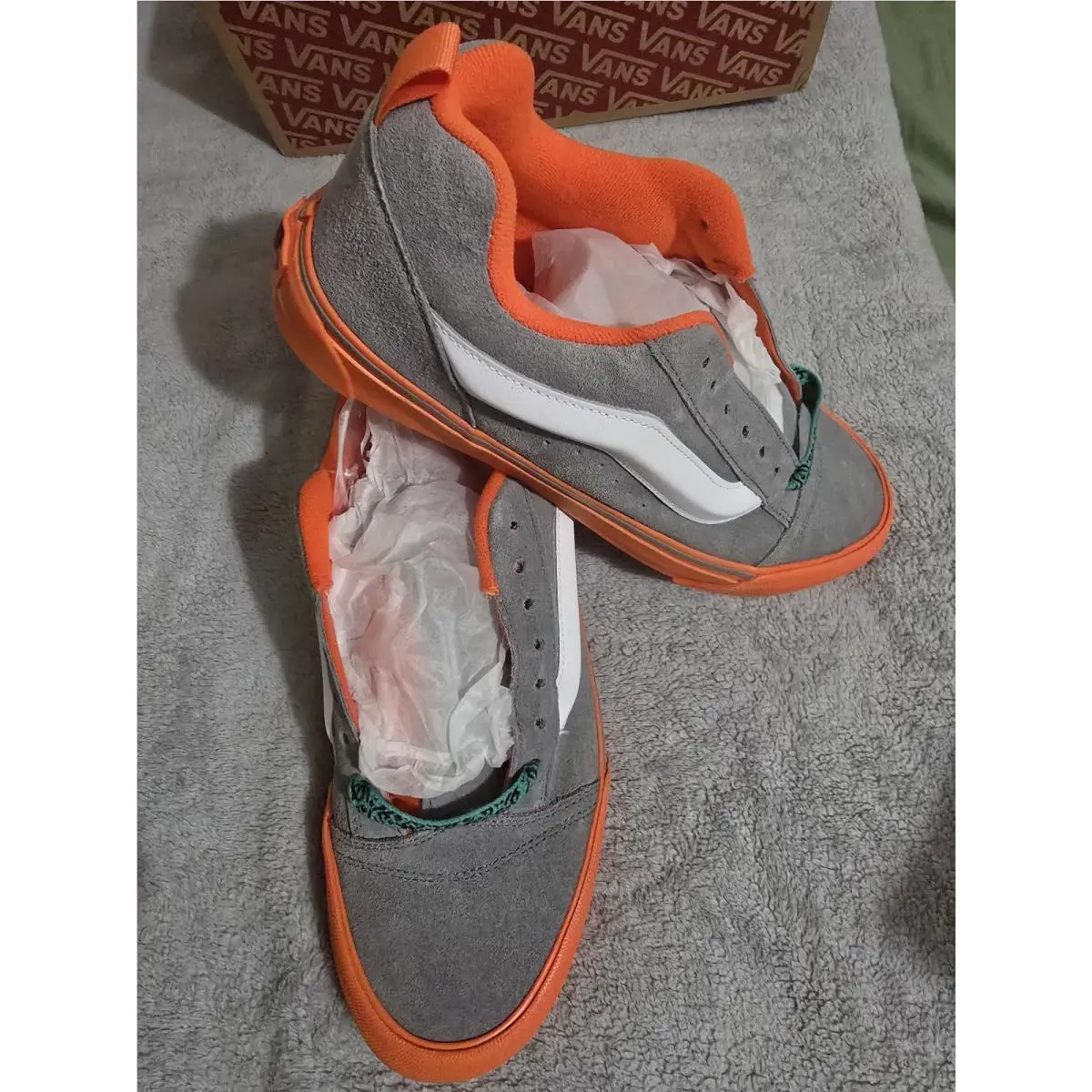 Vans shoes - VANS Knu-Skool - VN0009QCORA - Gray 1