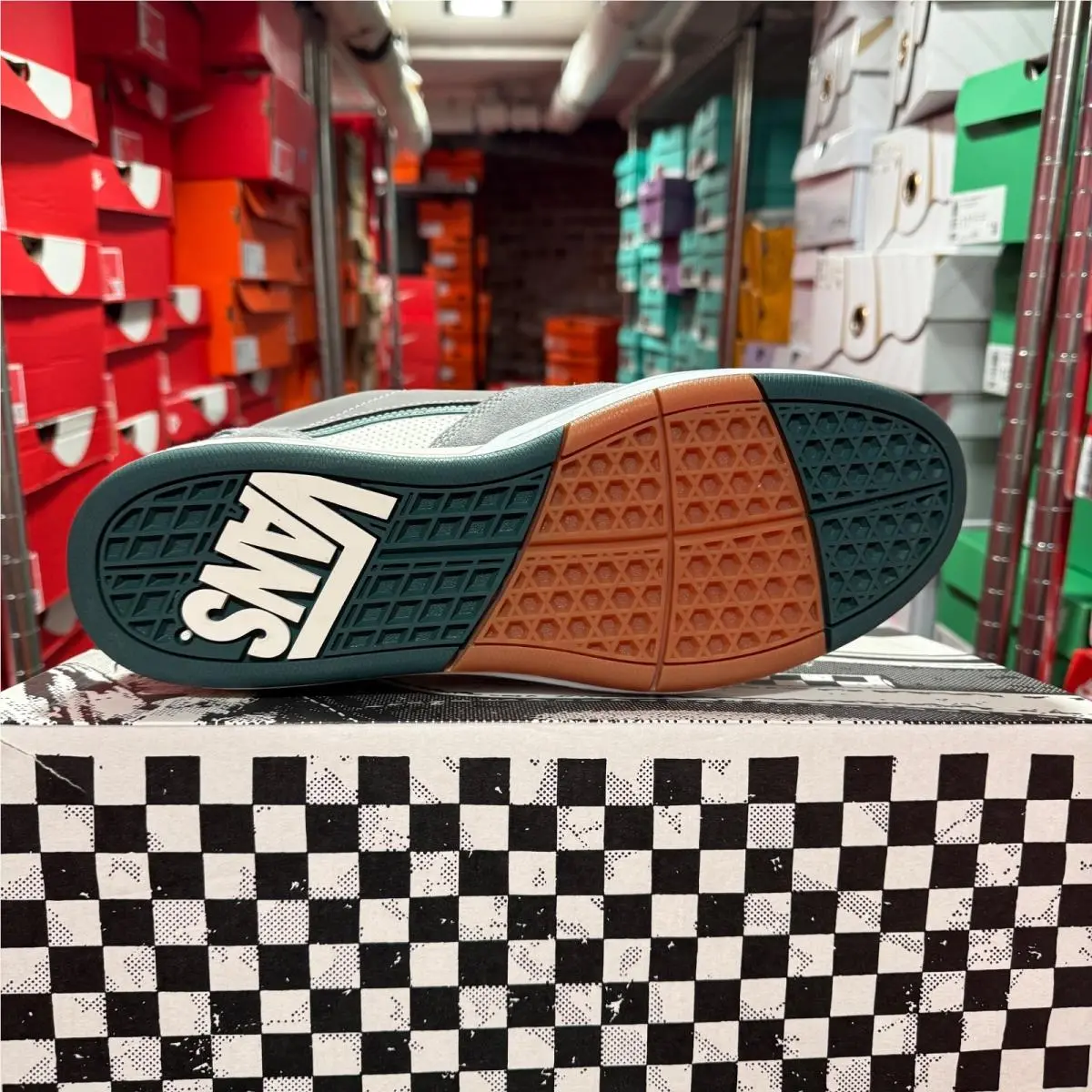 Vans shoes - VANS Skate - Skate - VN000CUYWTM1 - Green and Gray 9