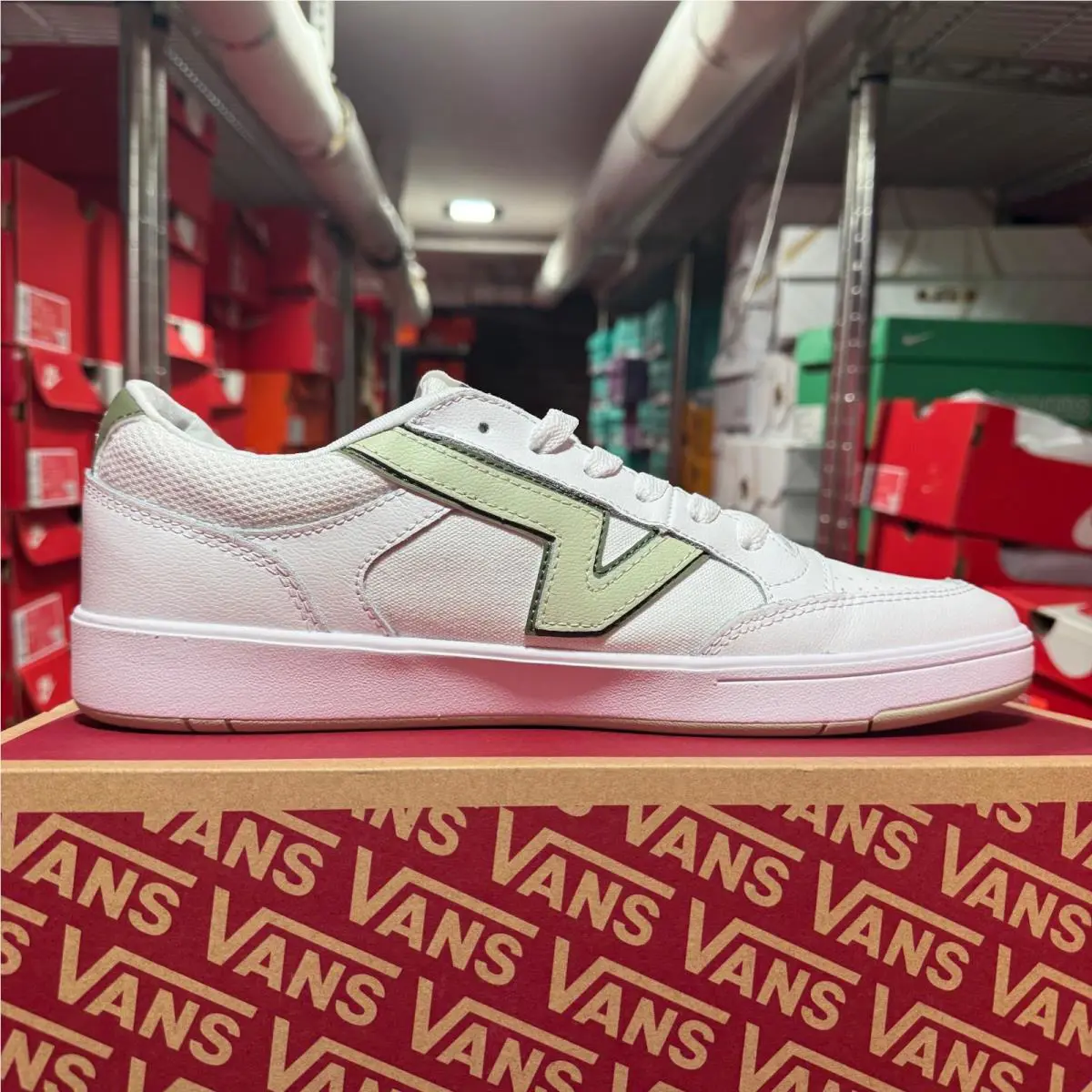 Vans shoes - VANS Lowland - Lowland - VN000BWBBHF - Green 1