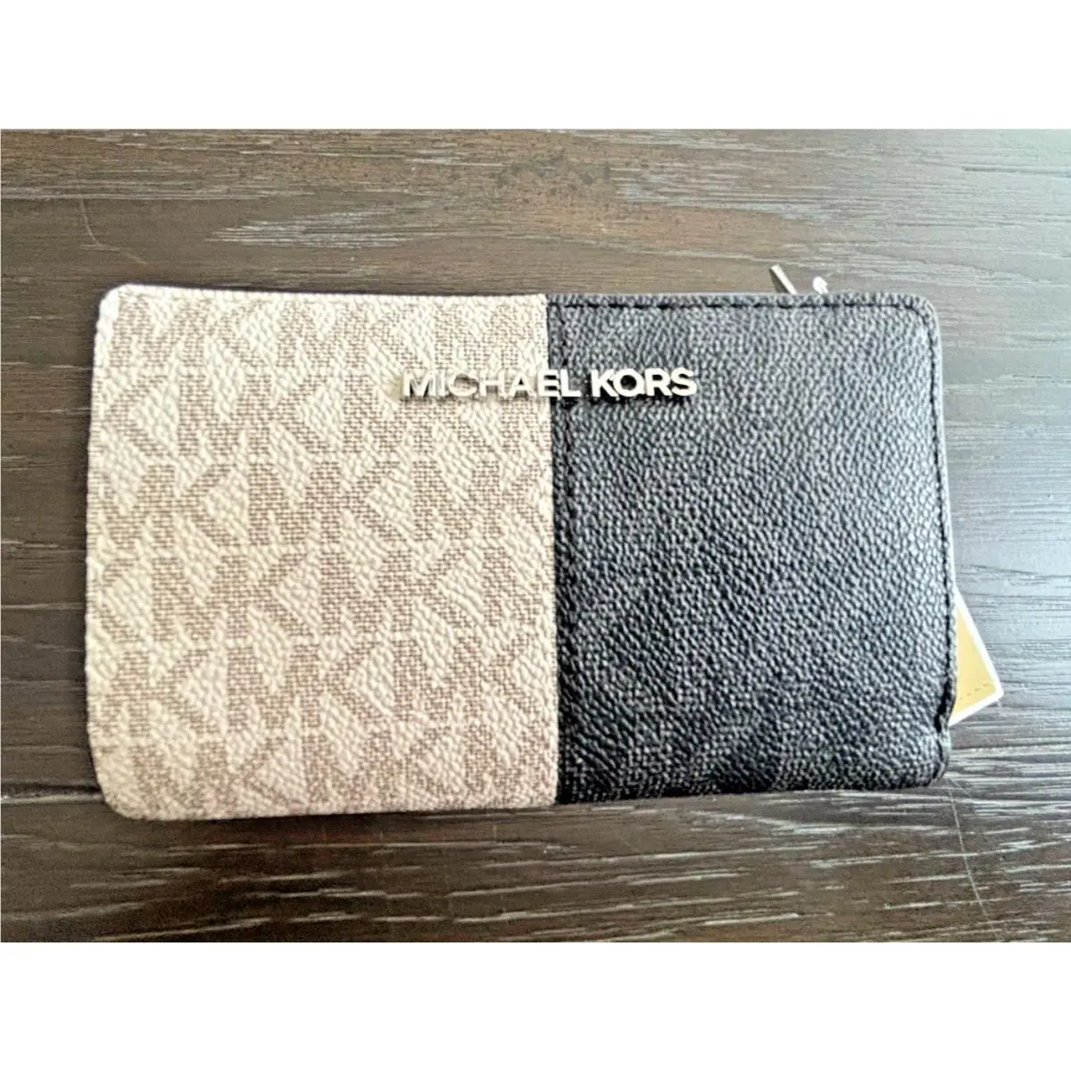 Michael Kors Jet Set Travel Bifold Zip Coin Credit Card Wallet Black Silver
