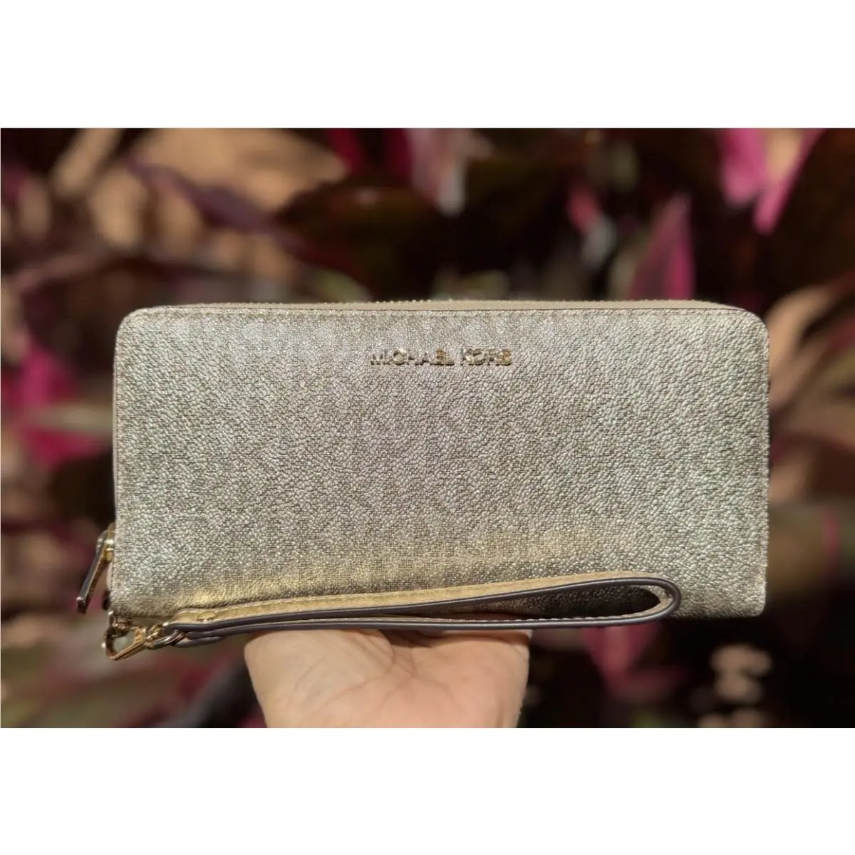 Jet Set Travel Large Continental Wallet MK Pale Gold by Michael Kors