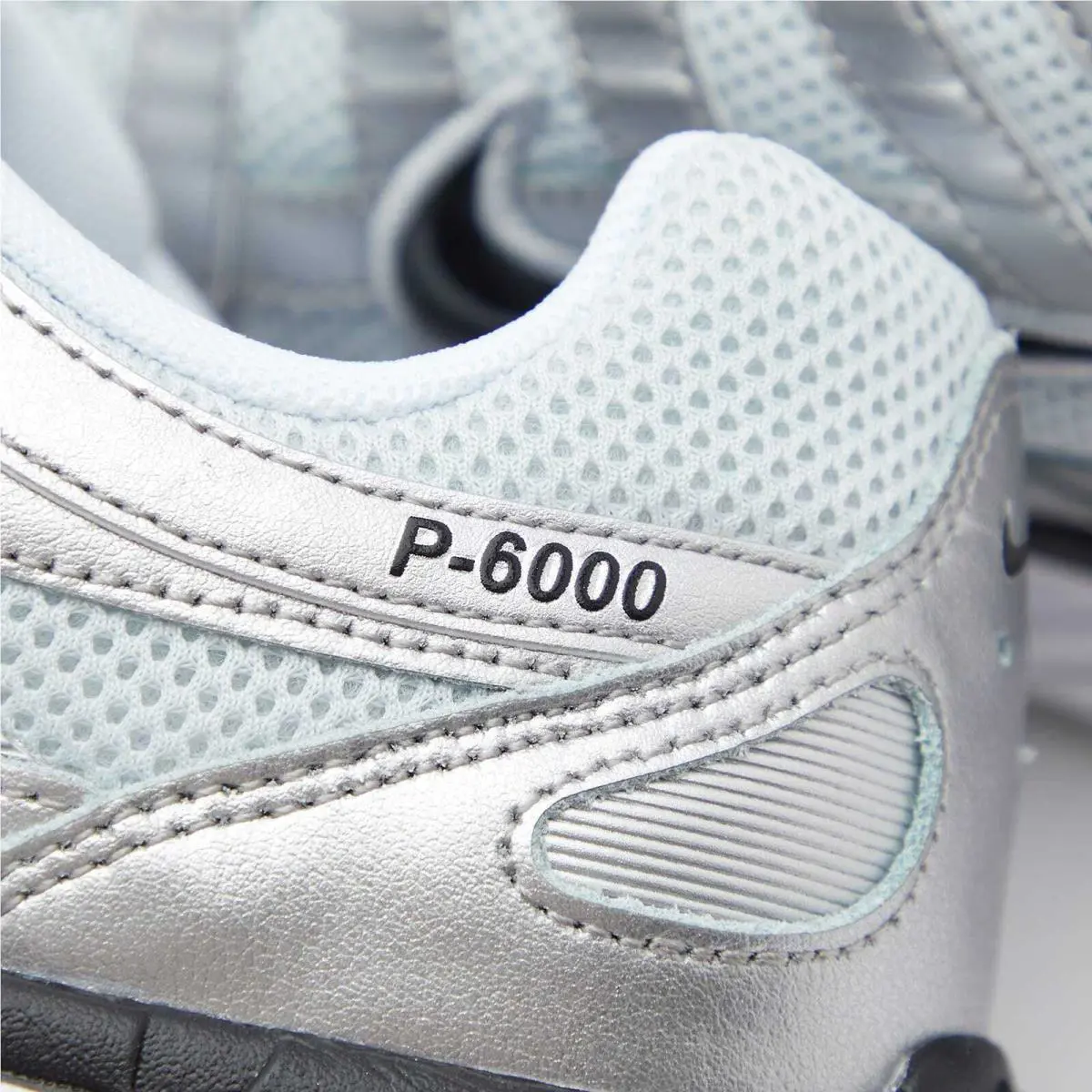 Nike shoes - Nike P-6000 - FD9876-101 - Silver, Manufacturer: White/Metallic Silver/Pure Platinum/Black 0