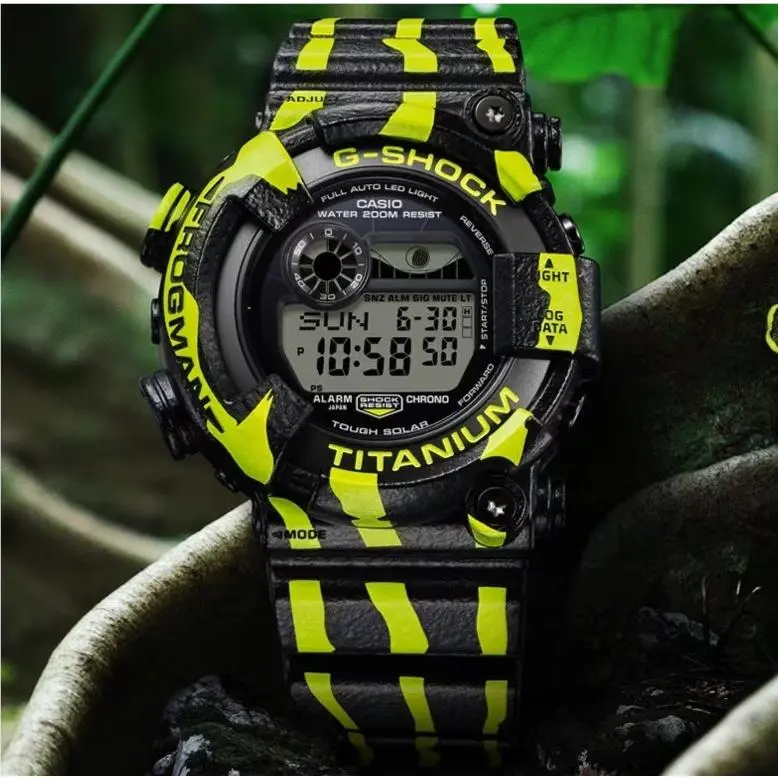 Casio G-shock Poison Dart Frogman Ltd Edn Titanium GW8200TPF-1 Mens Solar Watch