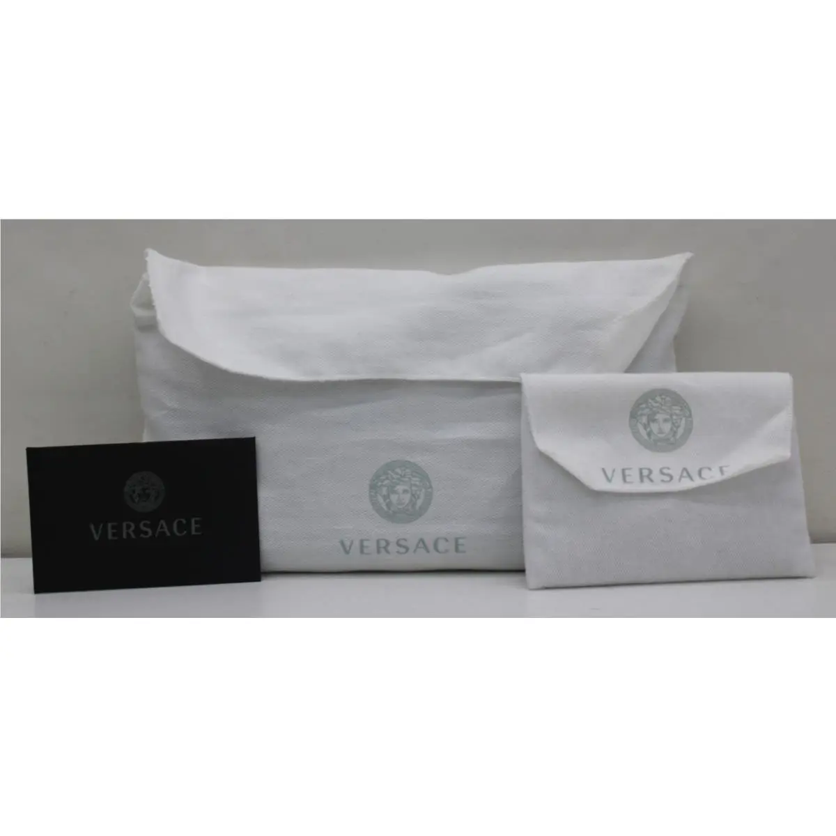 Versace DPDI175S Quilted Leather Zip Around Long Wallet. Includes The Cardholde