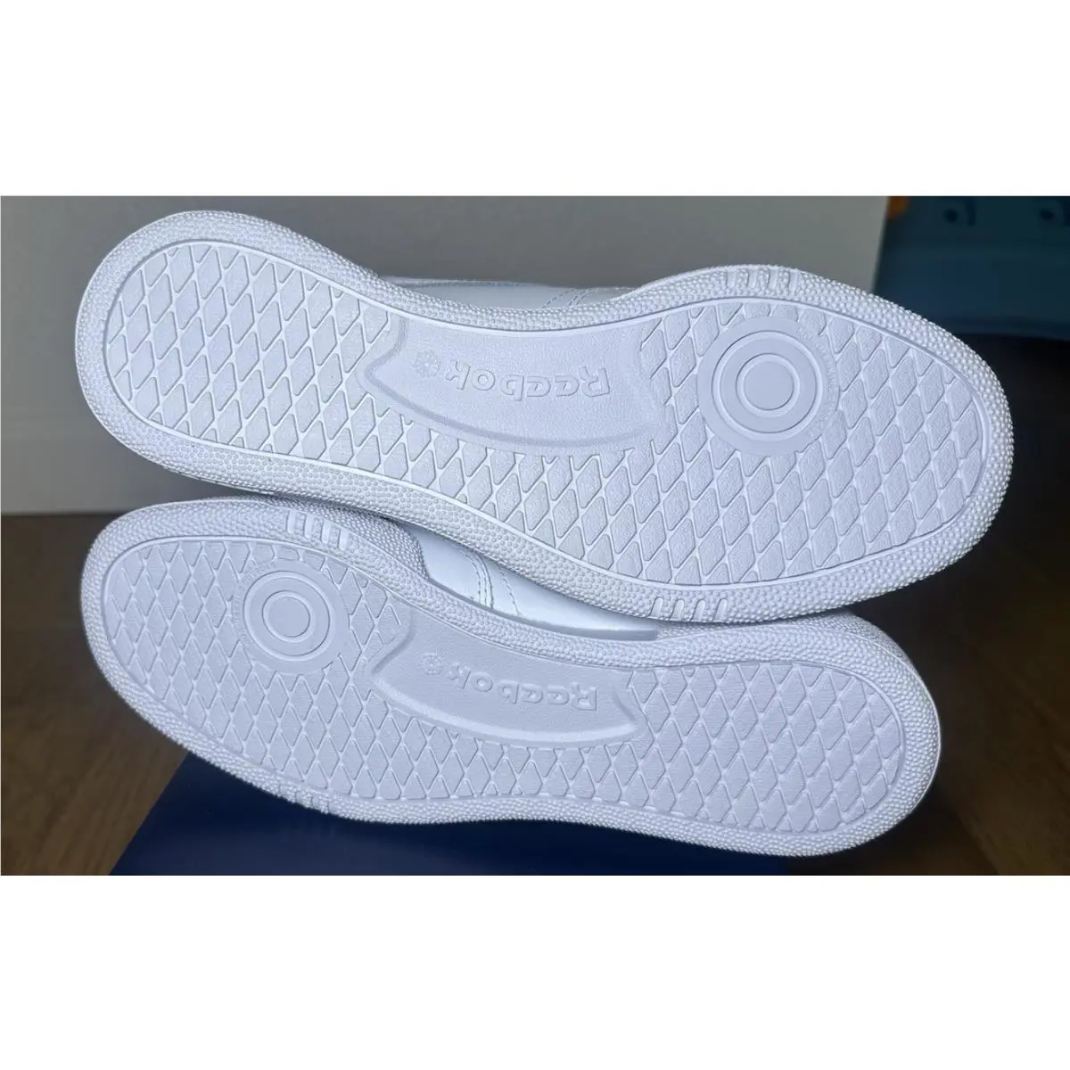 Reebok shoes - White 5