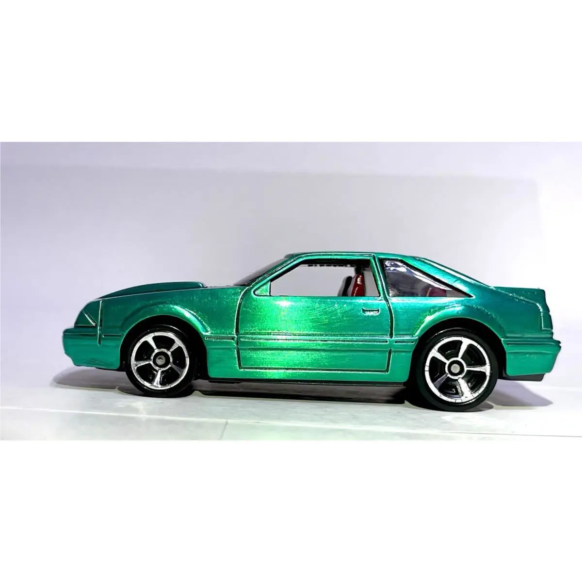 Hot Wheels Custom Made Ford Mustang 1992 Spectraflame Green