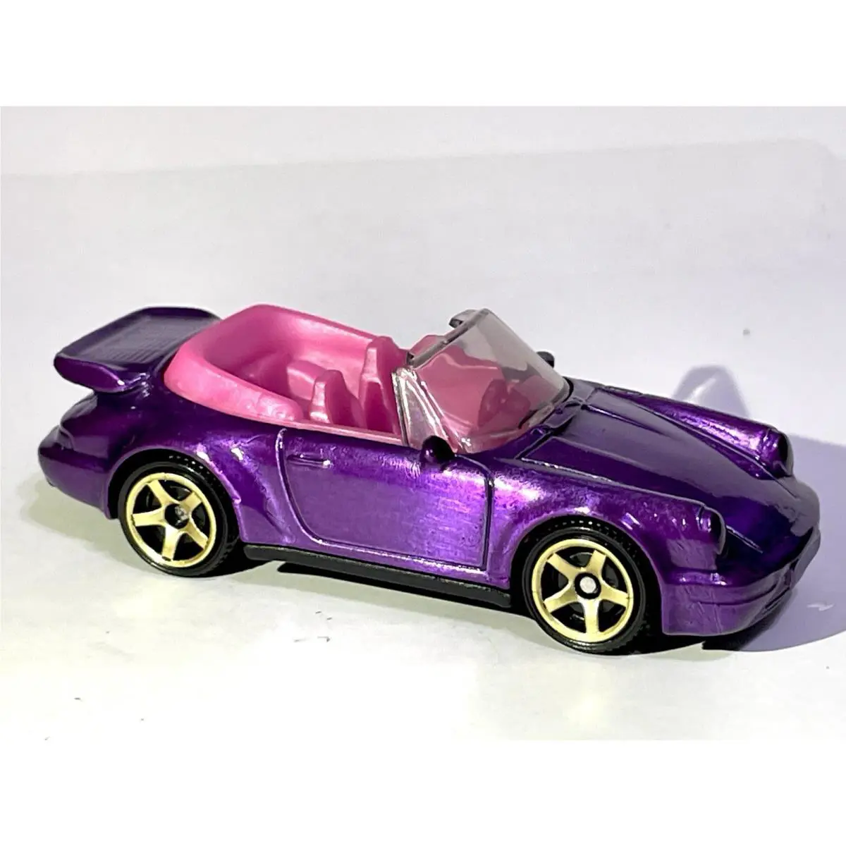 Hot Wheels Custom Made Porsche 911 Turbo Spectraflame Cabriolet Diecast Car